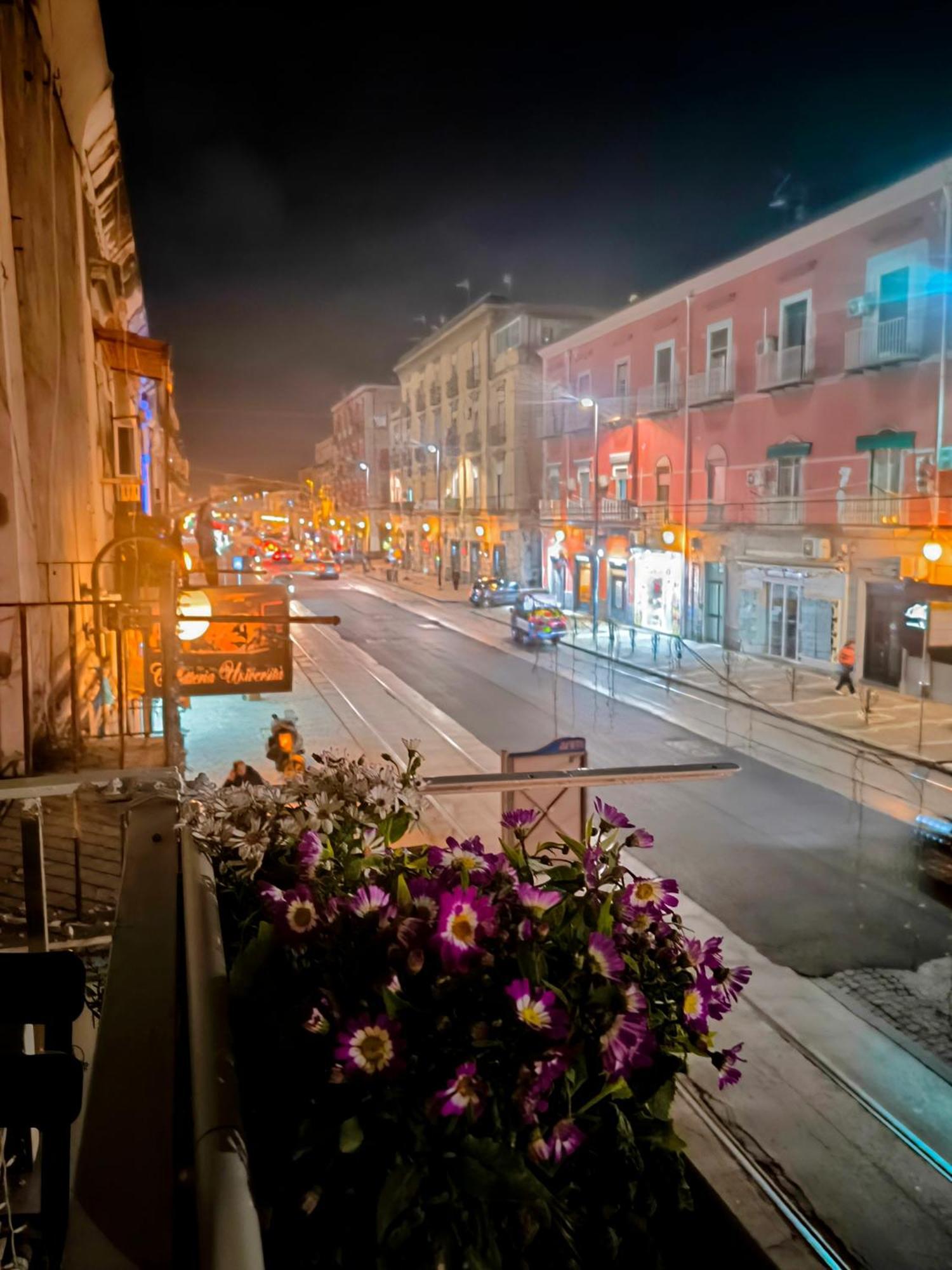 Casamira B&B Napoli Centrale ภายนอก รูปภาพ